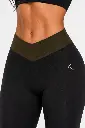 KYRAVA_closeup_frontal.webp